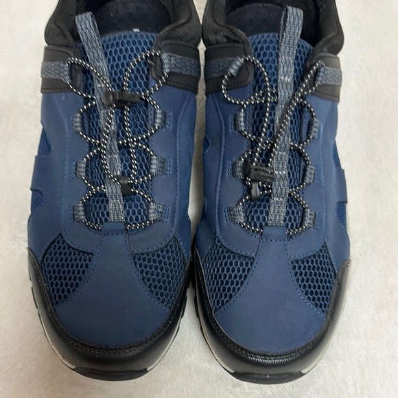 Lands\' End Blue and Black Athletic Shoes with Mesh Upper main image 12
